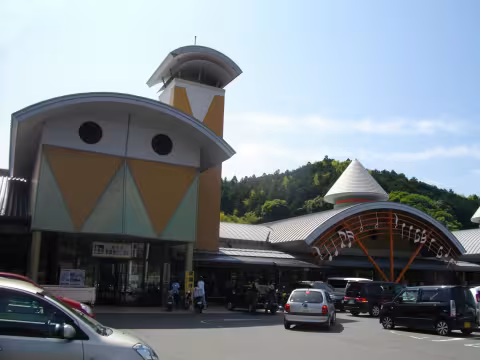 歓遊舎ひこさん